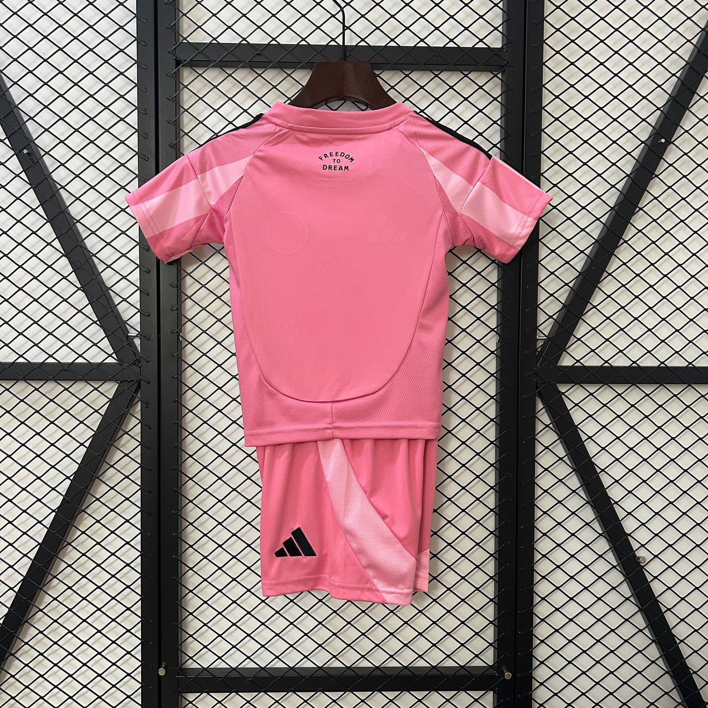 25/26 Kids Miami home Kit
