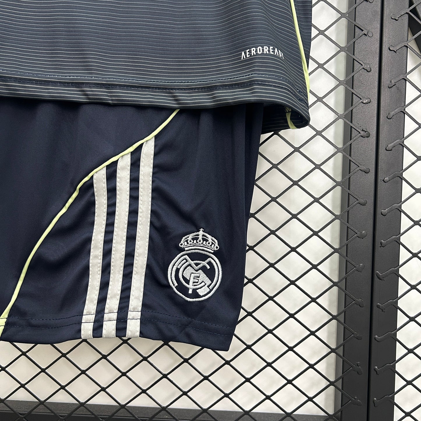 25/26 Kids Real Madrid away Kit