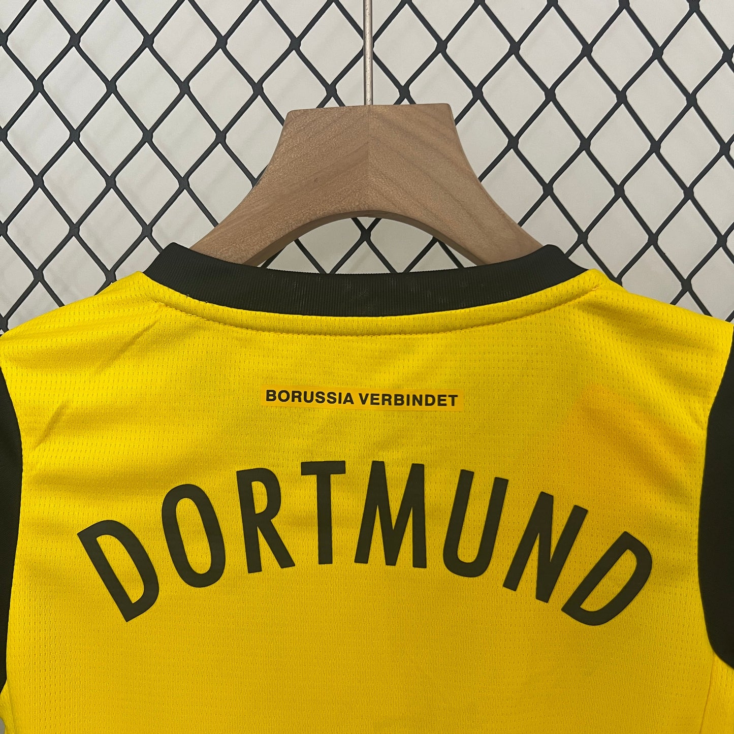 24/25 Kids Dortmund Home Kit
