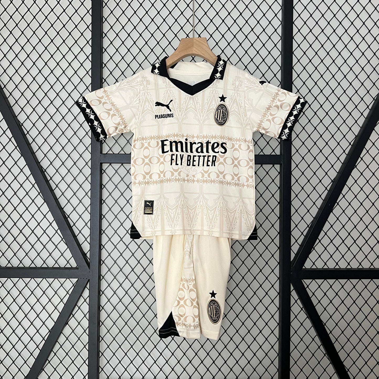 24/25 Kids AC Milan Royal Kit