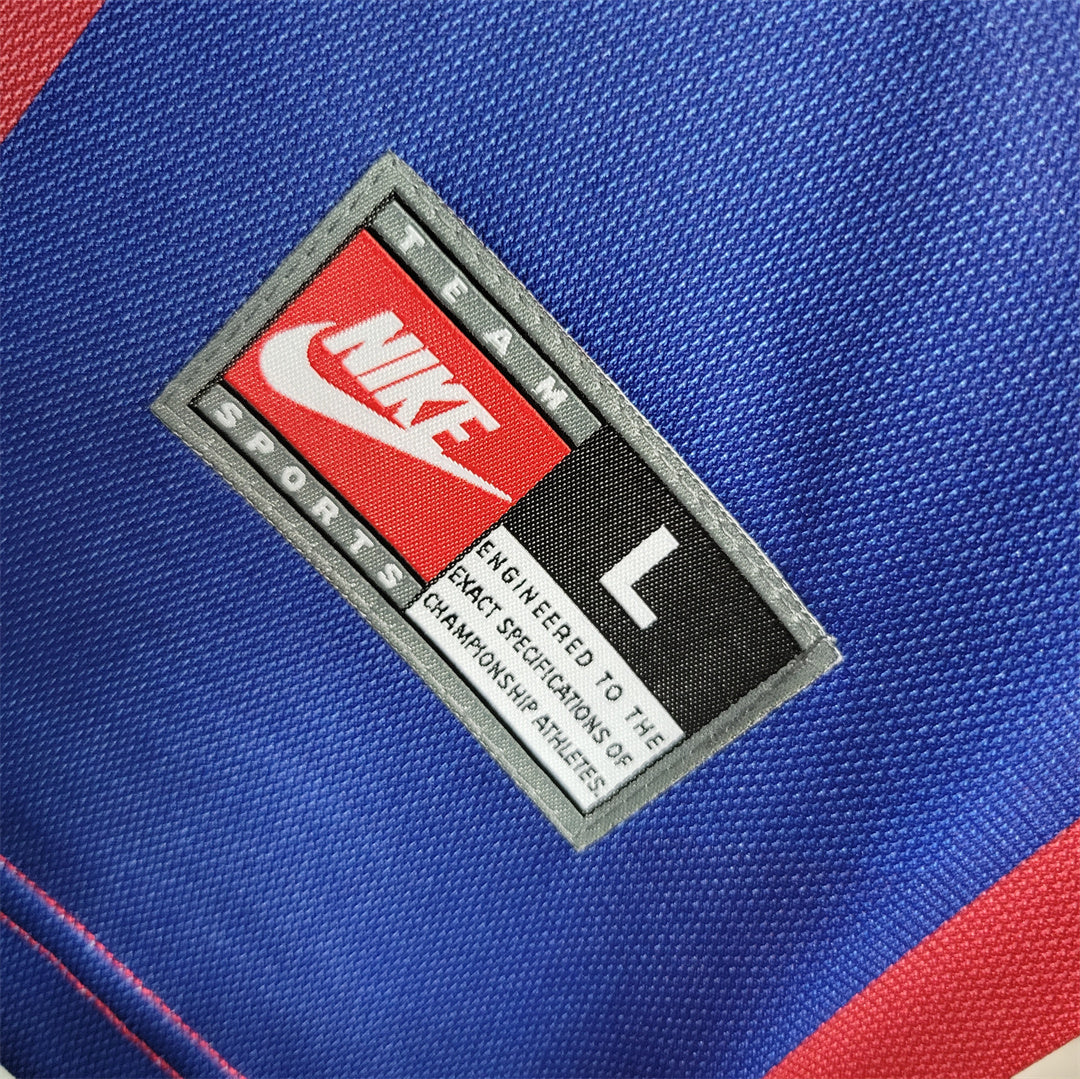 Barcelona 98/99 Retro Home Kit