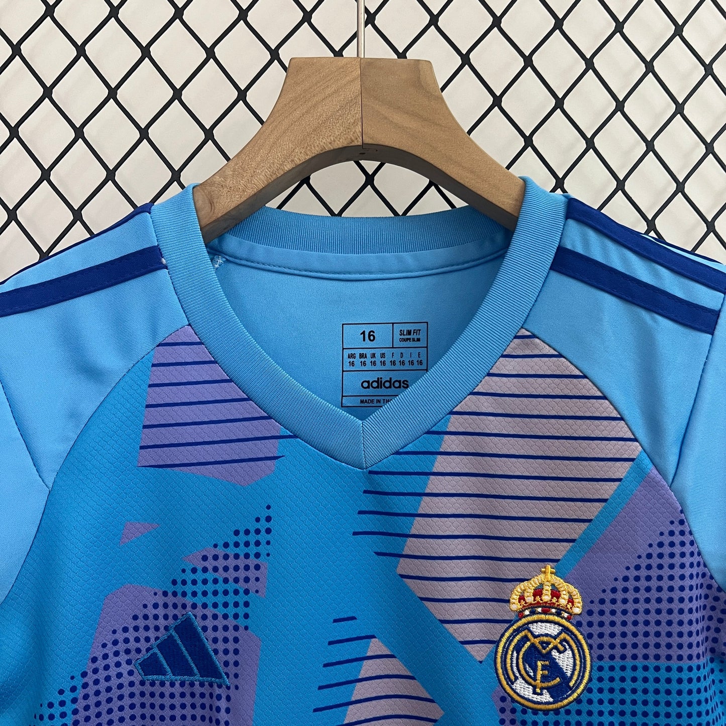 24/25 Kids Real Madrid Kit