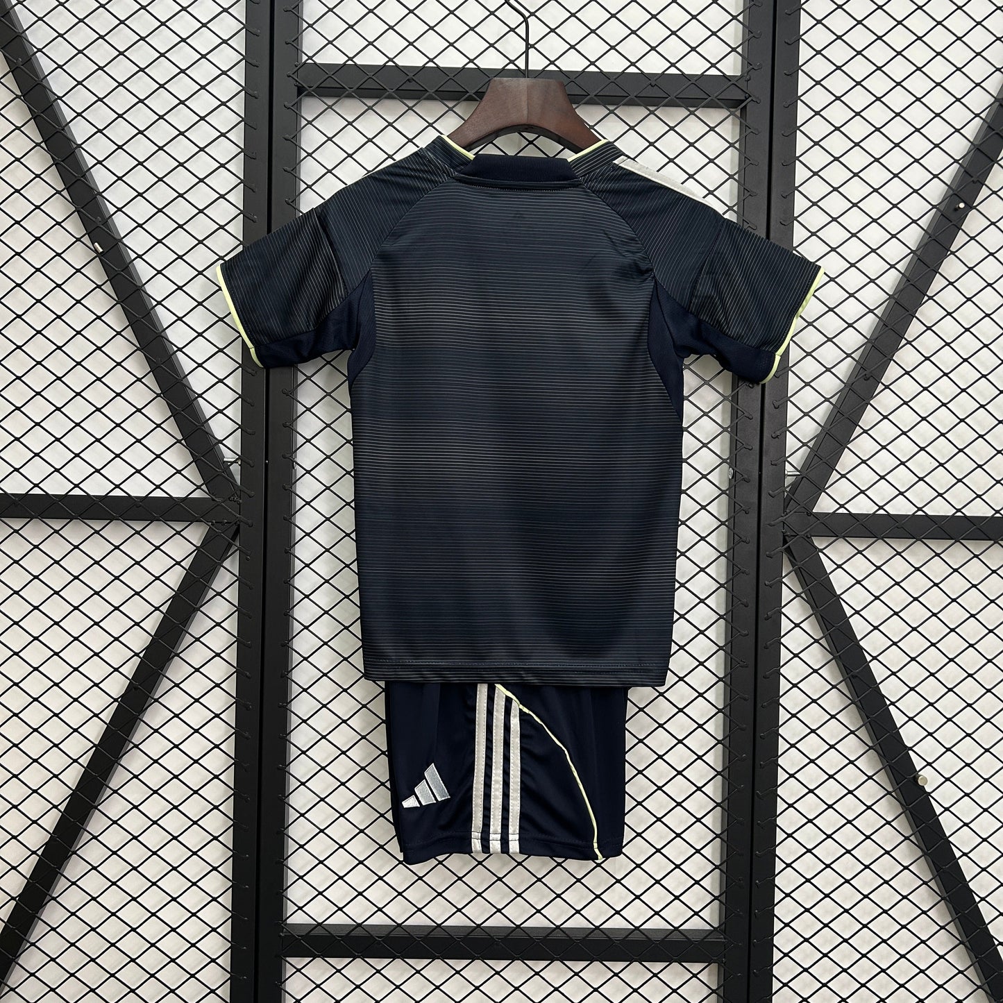 25/26 Kids Real Madrid away Kit