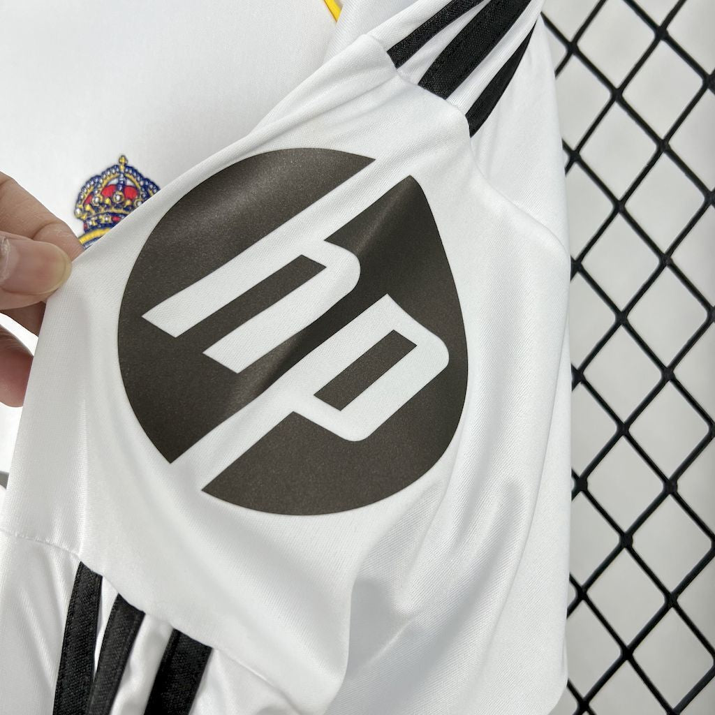 Real Madrid 25/26 Long Sleeve Home Kit