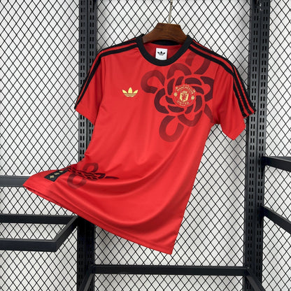 Manchester United “Ruby Rose” Special Kit