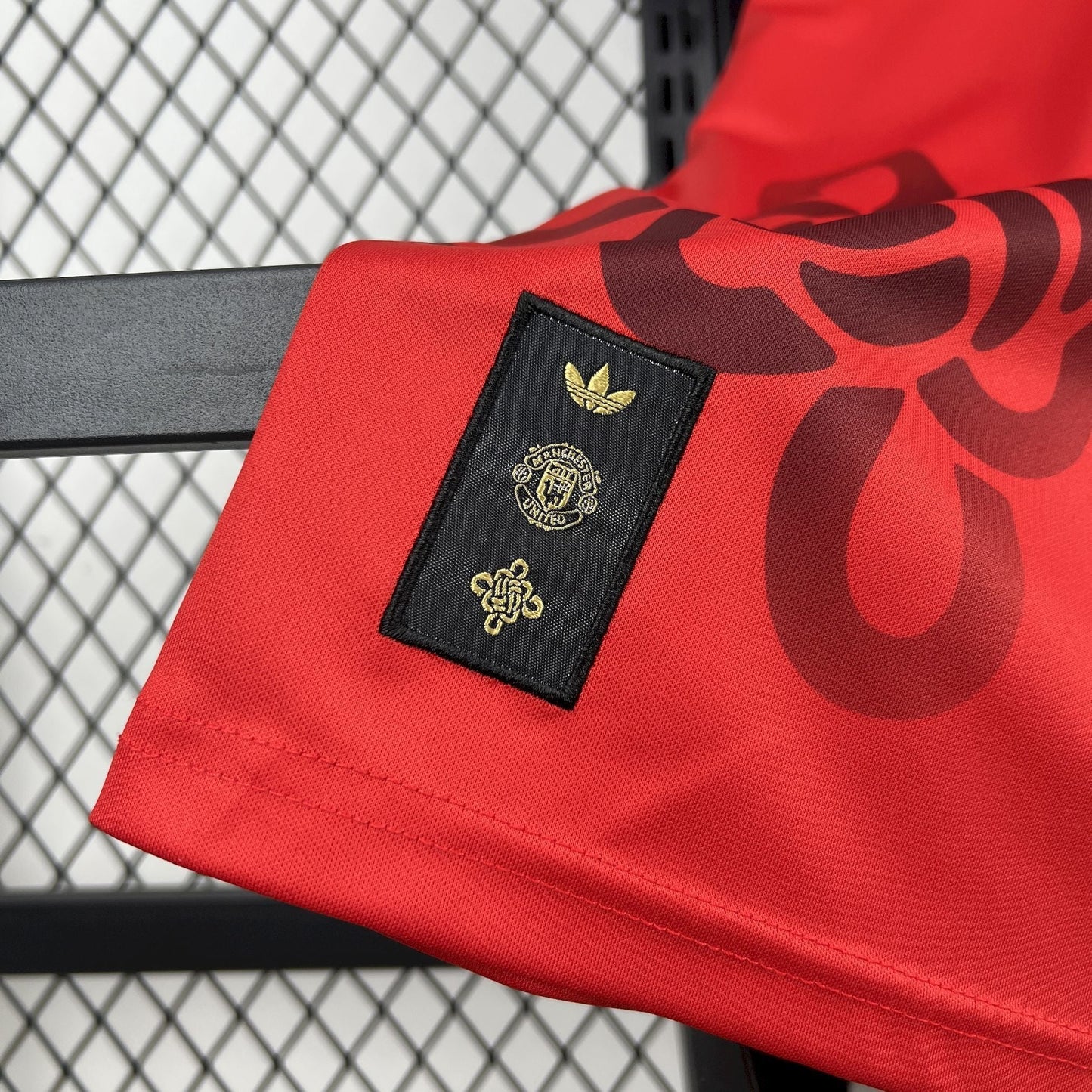 Manchester United “Ruby Rose” Special Kit